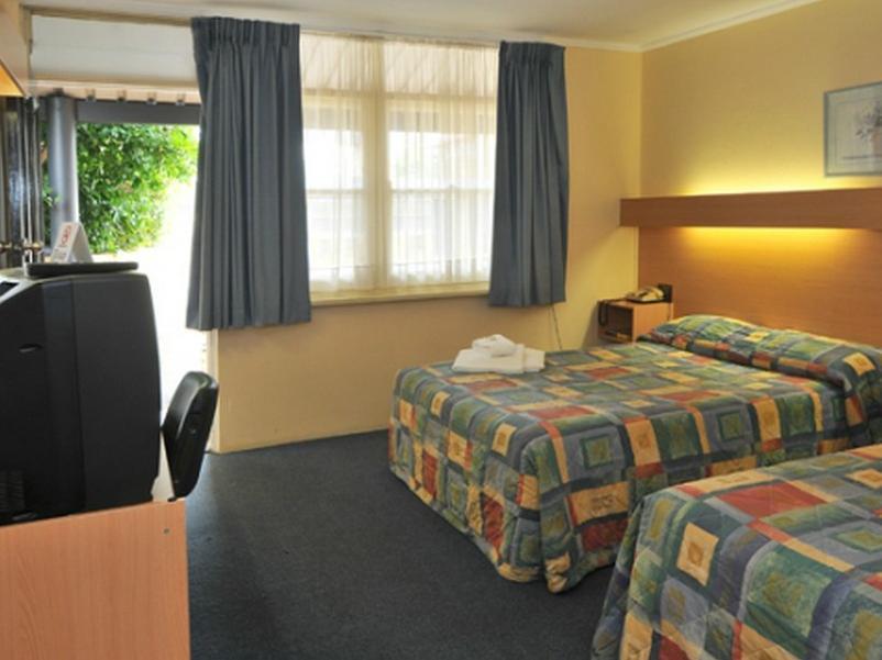 Heritage Motel 3*